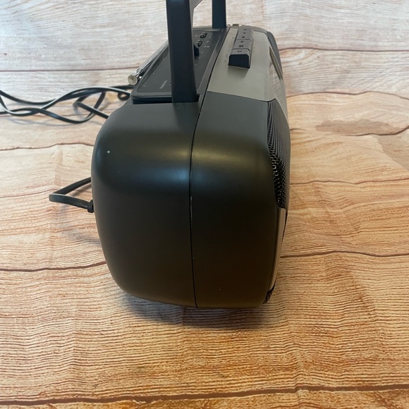 Centurion C839G Portable AM FM Stereo Radio Cassette Recorder Boombox AC DC - Picture 6 of 12